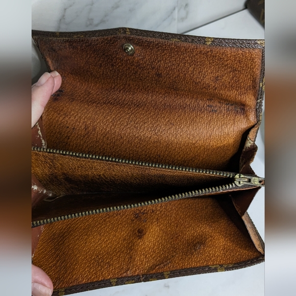 Louis Vuitton Sarah Wallet - Picture 6 of 7